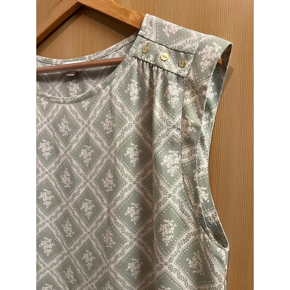 Loft Outlet Blouse Womens XL Sage Green Floral Tile Print Sleeveless Gold Button - Picture 7 of 8
